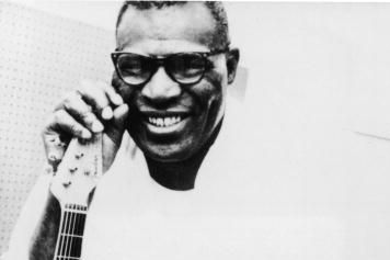 Howlin' Wolf in B&W photo